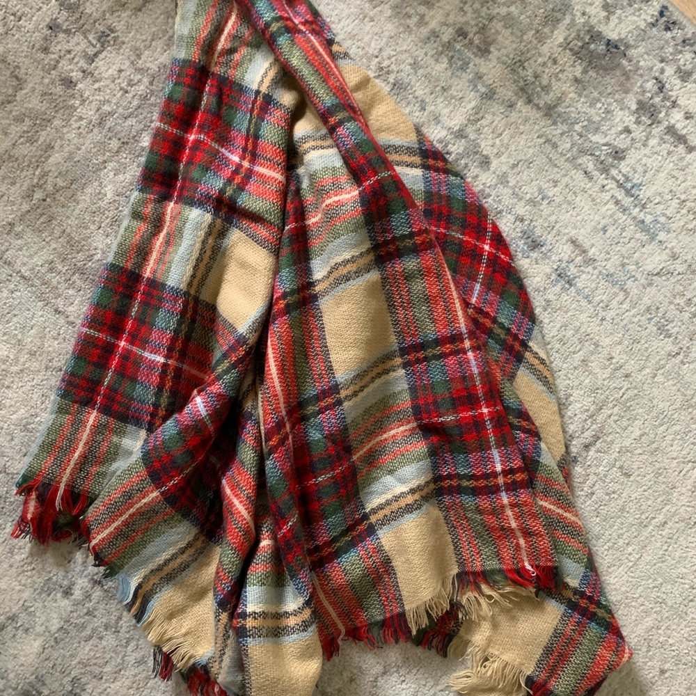 Drape, scarf, wrap.